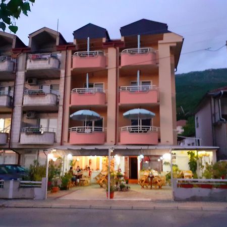 Apartmani Bakule Pestani Exterior photo