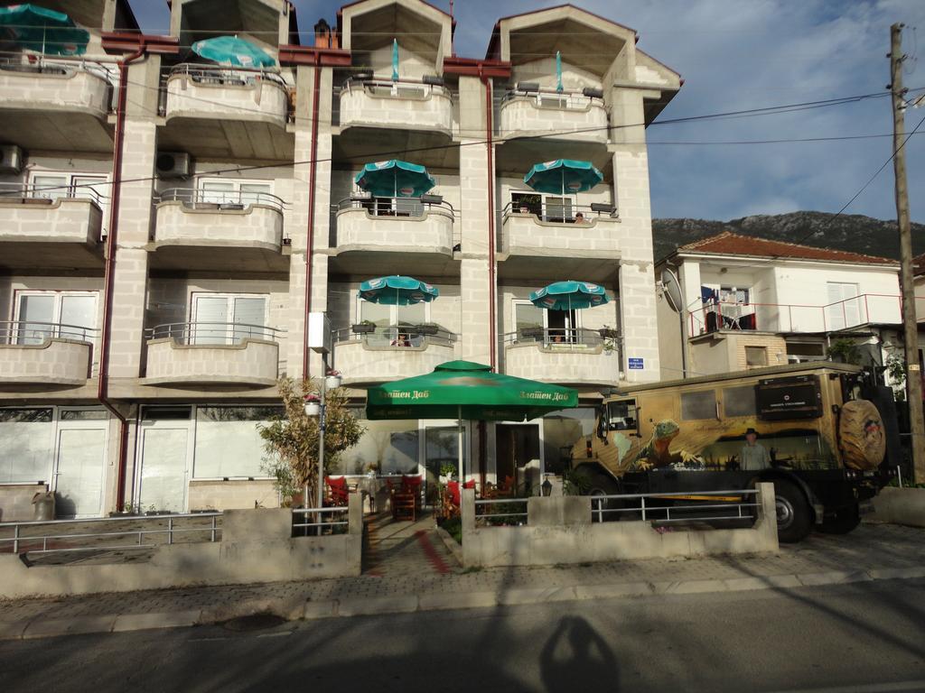 Apartmani Bakule Pestani Exterior photo