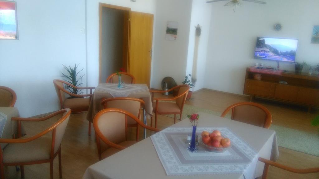 Apartmani Bakule Pestani Exterior photo