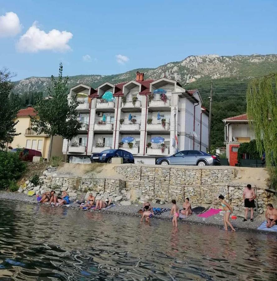 Apartmani Bakule Pestani Exterior photo